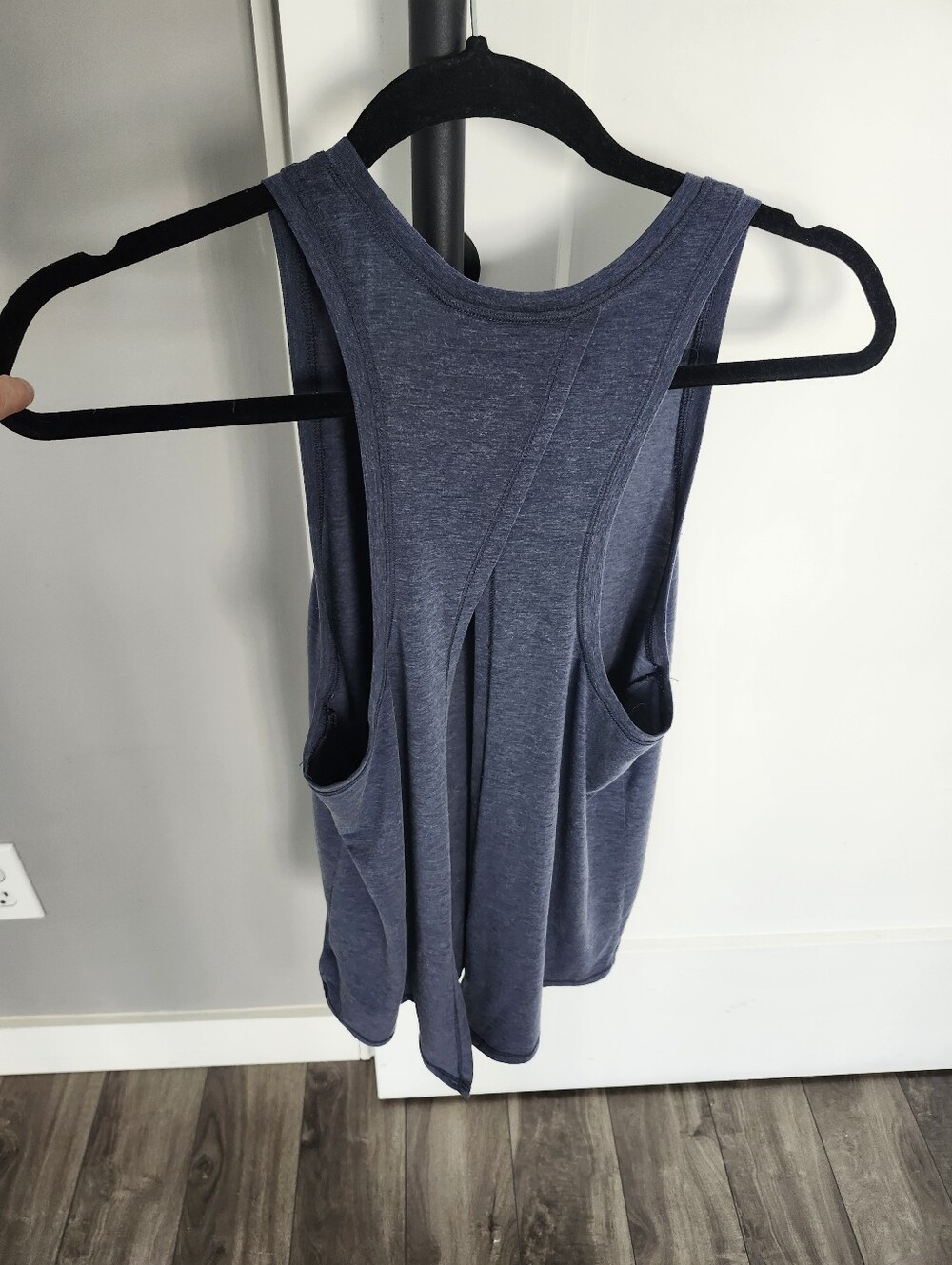 🍓GapFit Dark Blue Tank Top Ties In Back